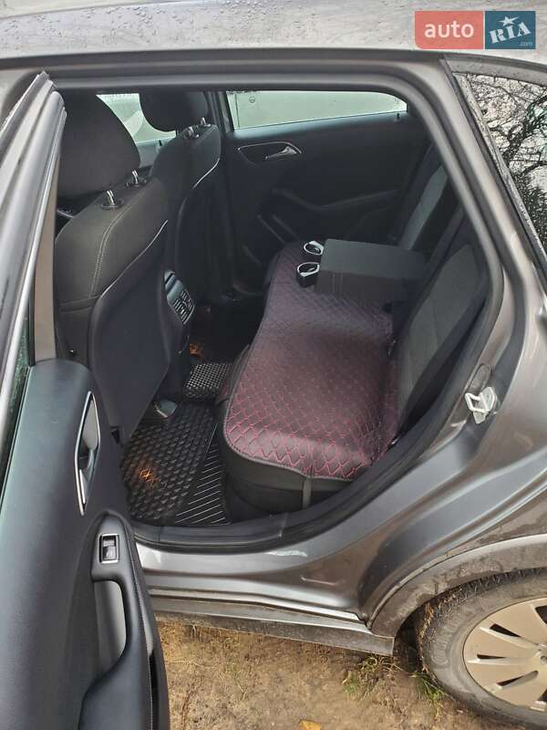 Хетчбек Mercedes-Benz B-Class 2015 в Сарнах