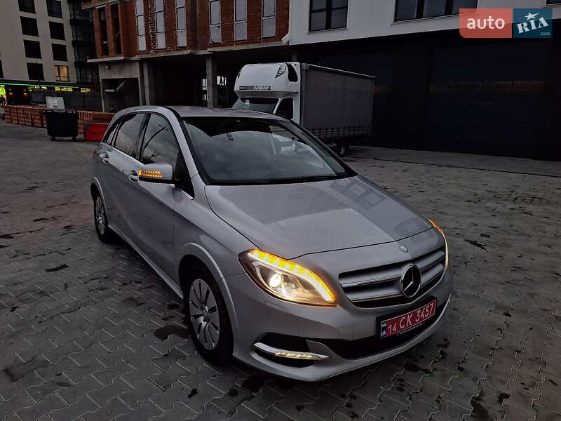 Хетчбек Mercedes-Benz B-Class 2015 в Городку фото Хетчбек Mercedes-Benz B-Class 2015 в Городку