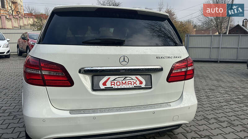 Хэтчбек Mercedes-Benz B-Class 2015 в Черновцах фото 7 Хэтчбек Mercedes-Benz B-Class 2015 в Черновцах