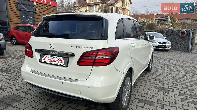 Хэтчбек Mercedes-Benz B-Class 2015 в Черновцах фото 8 Хэтчбек Mercedes-Benz B-Class 2015 в Черновцах