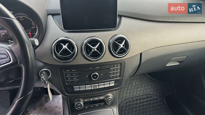 Хэтчбек Mercedes-Benz B-Class 2015 в Черновцах фото 13 Хэтчбек Mercedes-Benz B-Class 2015 в Черновцах