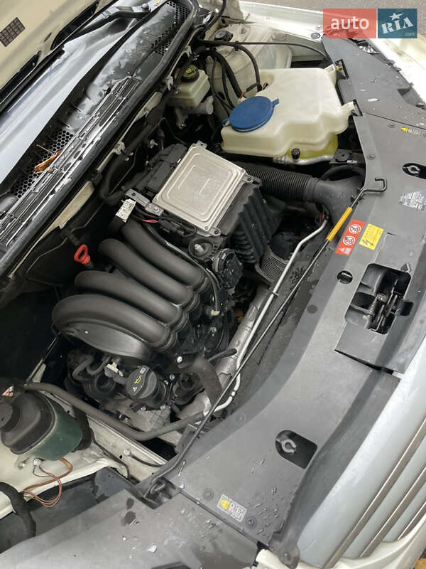 Хетчбек Mercedes-Benz B-Class 2010 в Софіївській Борщагівці фото 9 Хетчбек Mercedes-Benz B-Class 2010 в Софіївській Борщагівці