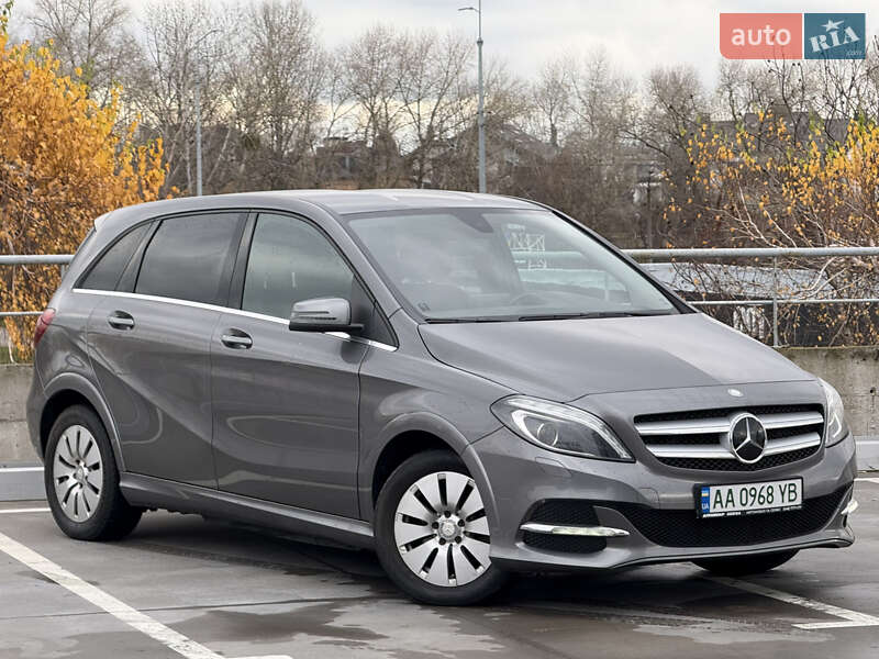 Хетчбек Mercedes-Benz B-Class 2016 в Києві фото 2 Хетчбек Mercedes-Benz B-Class 2016 в Києві
