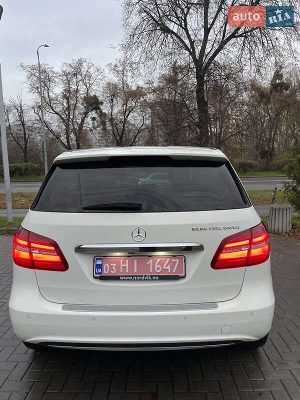 Хетчбек Mercedes-Benz B-Class 2015 в Львові