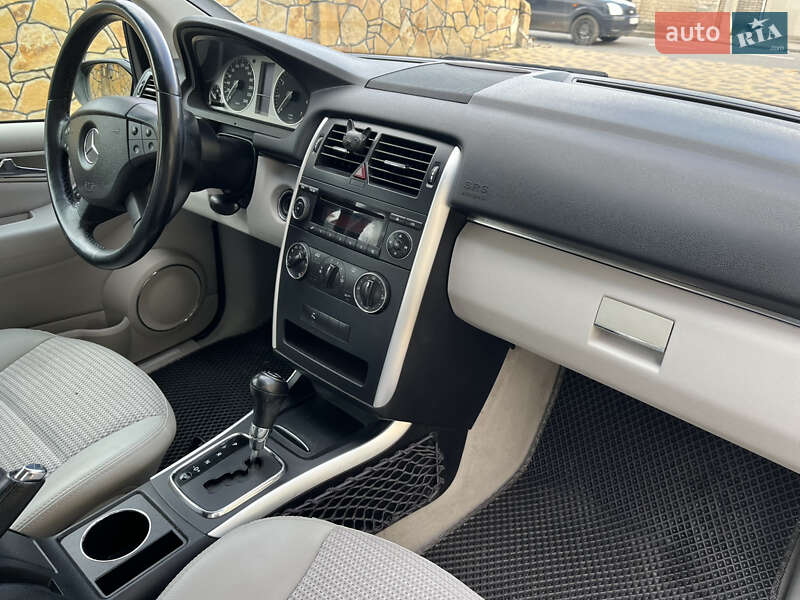 Хетчбек Mercedes-Benz B-Class 2005 в Могилів-Подільському фото 57 Хетчбек Mercedes-Benz B-Class 2005 в Могилів-Подільському