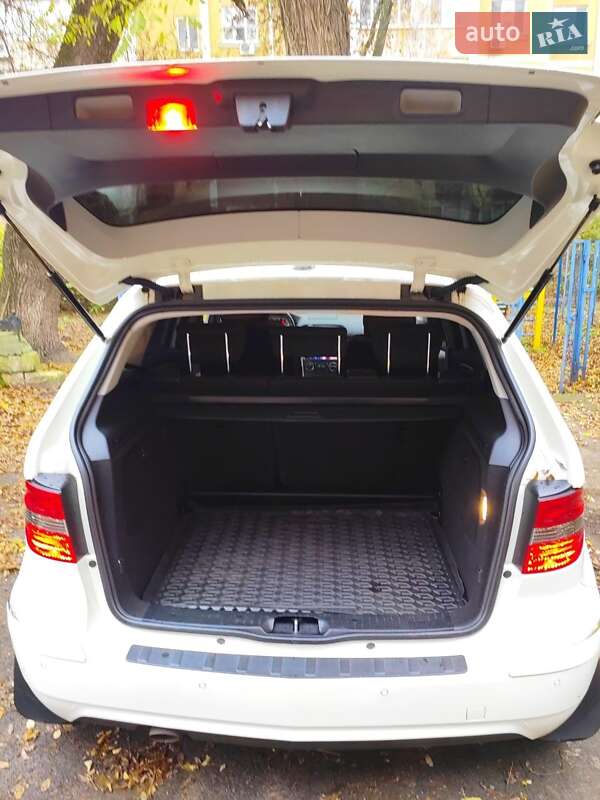 Хетчбек Mercedes-Benz B-Class 2011 в Одесі