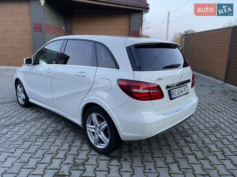 Хэтчбек Mercedes-Benz B-Class 2017 в Дрогобыче фото 8 Хэтчбек Mercedes-Benz B-Class 2017 в Дрогобыче