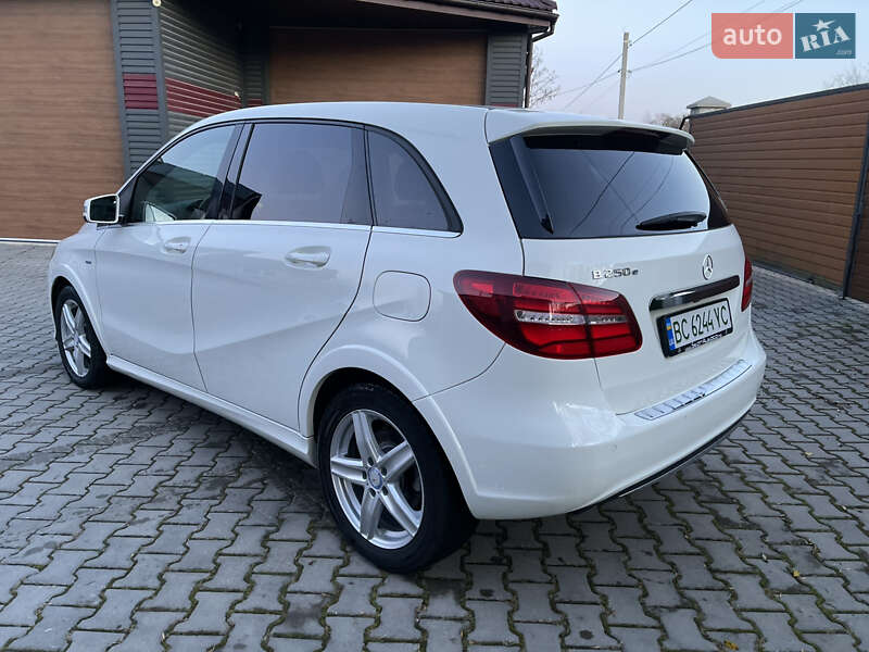 Хэтчбек Mercedes-Benz B-Class 2017 в Дрогобыче фото 7 Хэтчбек Mercedes-Benz B-Class 2017 в Дрогобыче