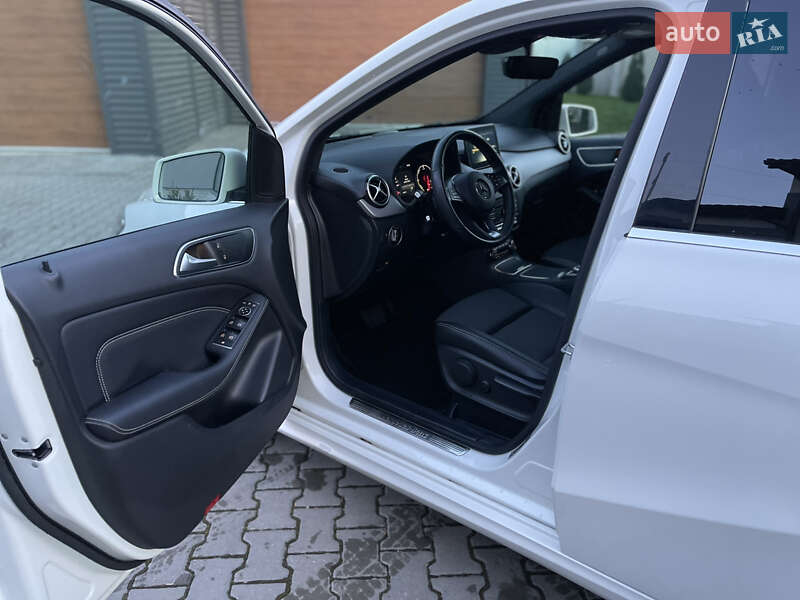 Хэтчбек Mercedes-Benz B-Class 2017 в Дрогобыче фото 23 Хэтчбек Mercedes-Benz B-Class 2017 в Дрогобыче
