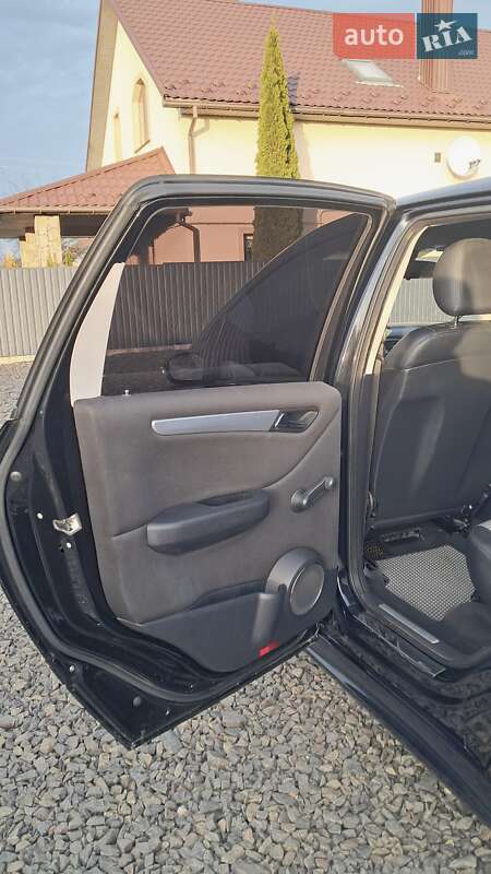 Хэтчбек Mercedes-Benz B-Class 2005 в Нововолынске