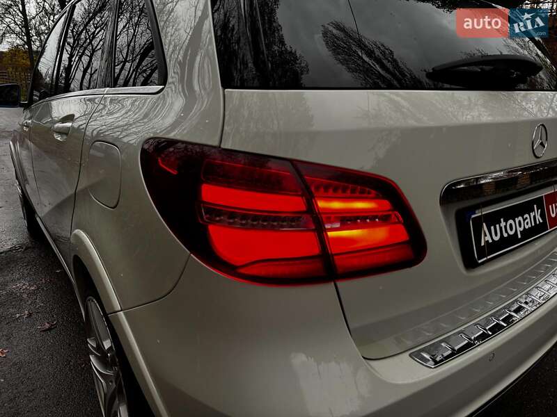 Хэтчбек Mercedes-Benz B-Class 2015 в Киеве