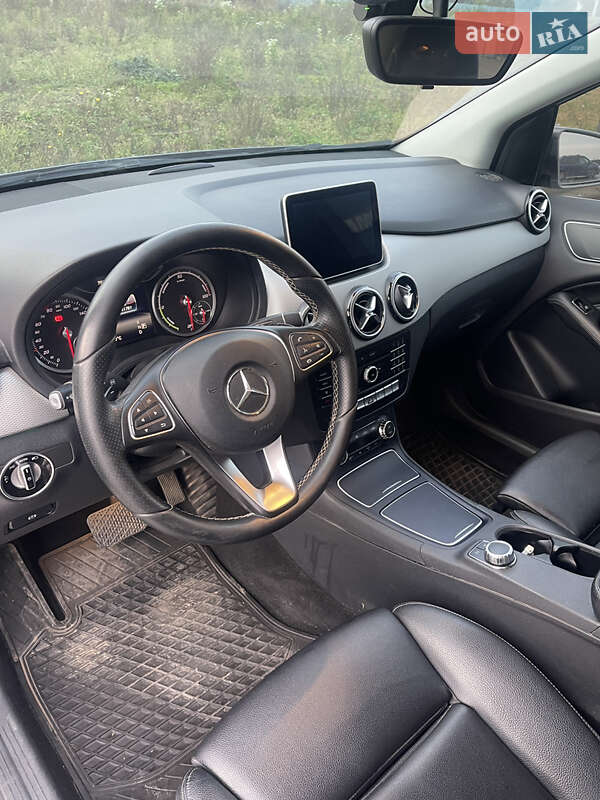 Хэтчбек Mercedes-Benz B-Class 2016 в Софиевской Борщаговке фото 12 Хэтчбек Mercedes-Benz B-Class 2016 в Софиевской Борщаговке