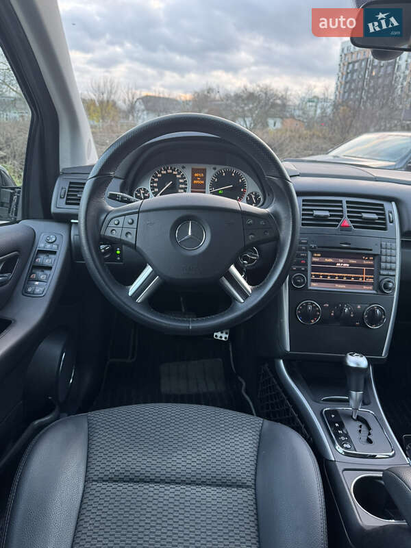 Хетчбек Mercedes-Benz B-Class 2011 в Києві фото 12 Хетчбек Mercedes-Benz B-Class 2011 в Києві