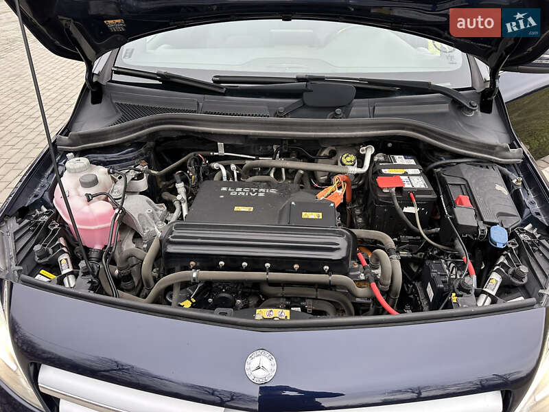 Хэтчбек Mercedes-Benz B-Class 2016 в Дрогобыче