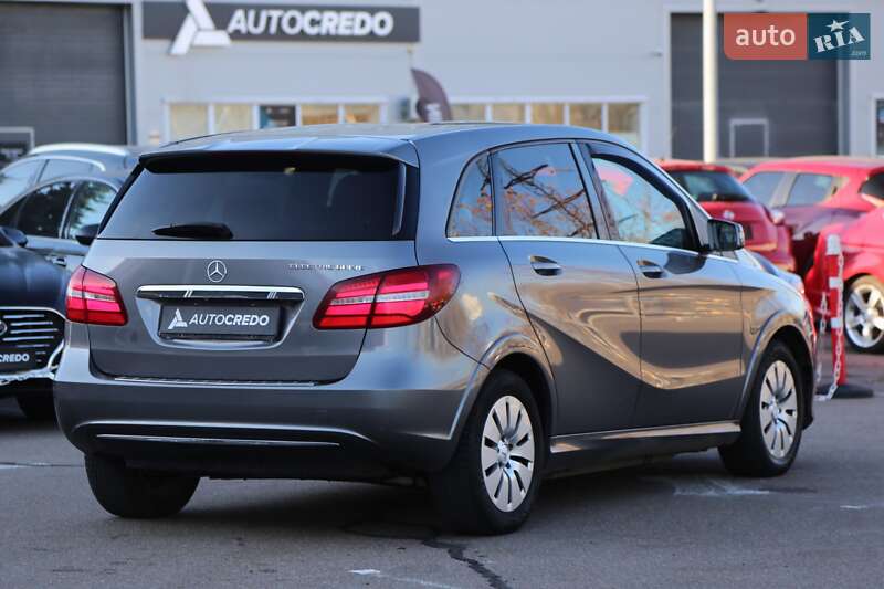 Хэтчбек Mercedes-Benz B-Class 2015 в Киеве