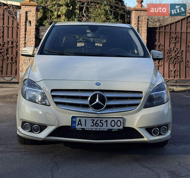 Хэтчбек Mercedes-Benz B-Class 2014 в Киеве фото 2 Хэтчбек Mercedes-Benz B-Class 2014 в Киеве