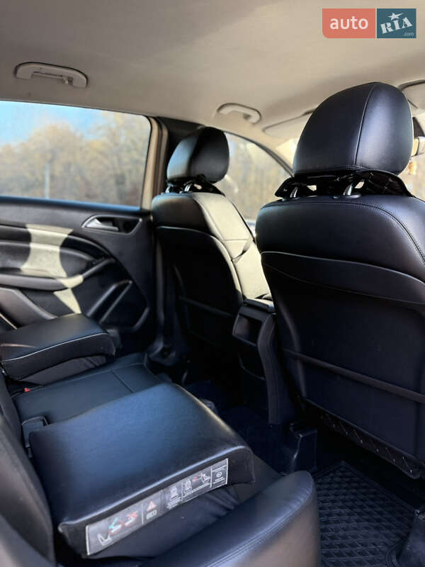 Хэтчбек Mercedes-Benz B-Class 2014 в Киеве фото 17 Хэтчбек Mercedes-Benz B-Class 2014 в Киеве