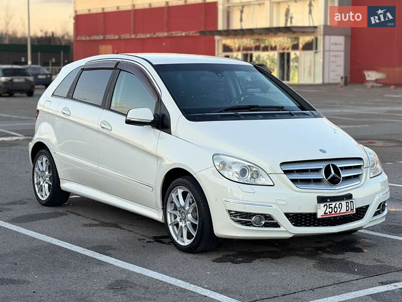Хэтчбек Mercedes-Benz B-Class 2010 в Киеве