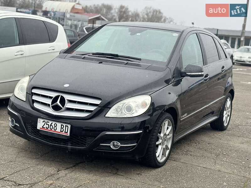 Хэтчбек Mercedes-Benz B-Class 2010 в Киеве фото 4 Хэтчбек Mercedes-Benz B-Class 2010 в Киеве