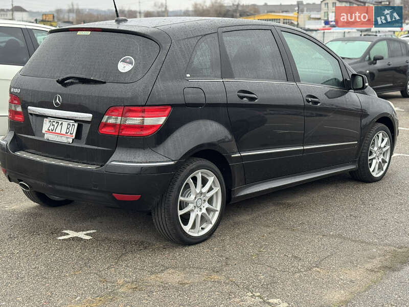 Хетчбек Mercedes-Benz B-Class 2011 в Києві фото 7 Хетчбек Mercedes-Benz B-Class 2011 в Києві