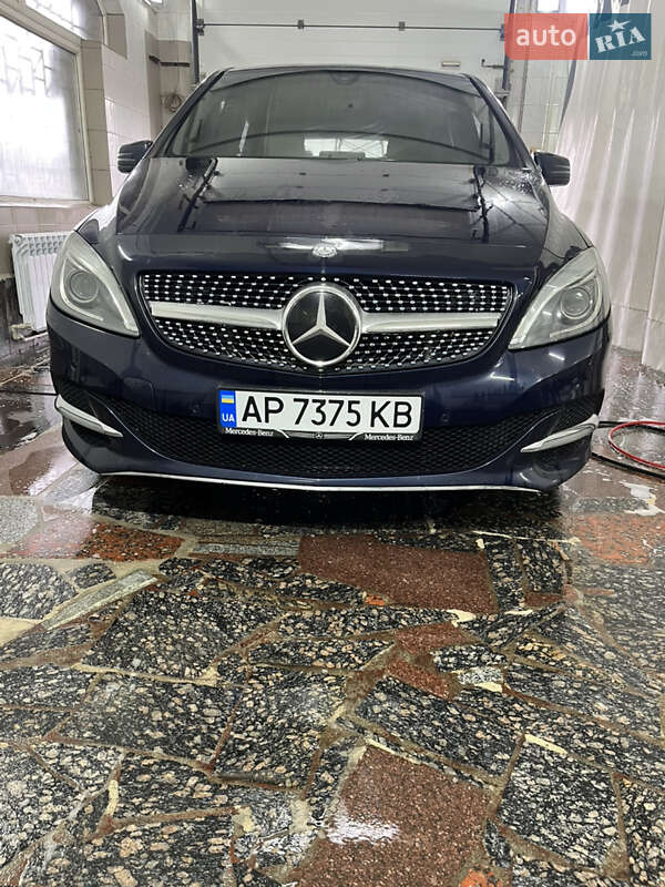 Хетчбек Mercedes-Benz B-Class 2017 в Запоріжжі фото 3 Хетчбек Mercedes-Benz B-Class 2017 в Запоріжжі