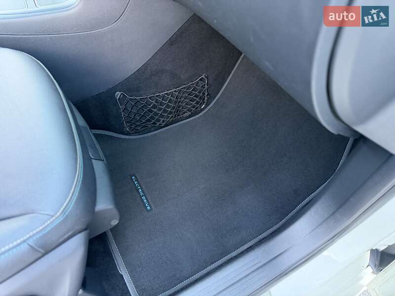 Хэтчбек Mercedes-Benz B-Class 2016 в Трускавце