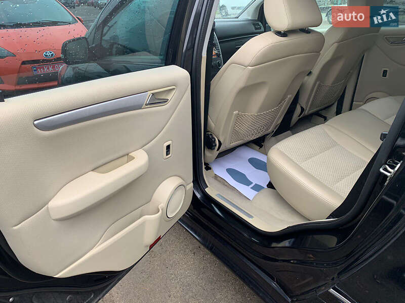 Хэтчбек Mercedes-Benz B-Class 2010 в Киеве