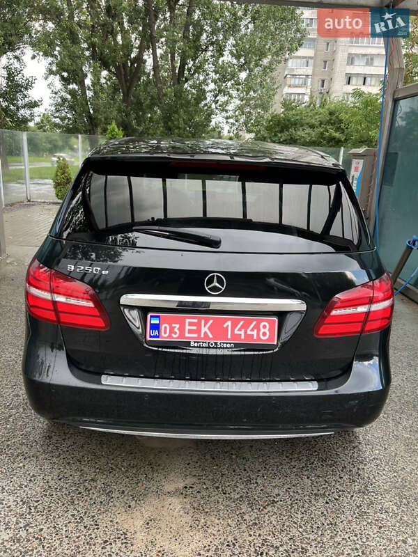 Хэтчбек Mercedes-Benz B-Class 2015 в Львове
