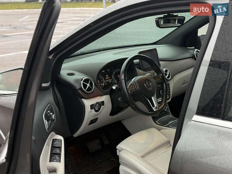 Хэтчбек Mercedes-Benz B-Class 2016 в Житомире фото 14 Хэтчбек Mercedes-Benz B-Class 2016 в Житомире