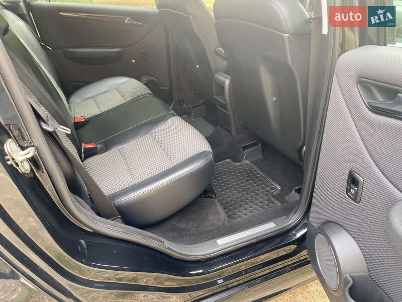 Хэтчбек Mercedes-Benz B-Class 2009 в Первомайске фото 17 Хэтчбек Mercedes-Benz B-Class 2009 в Первомайске