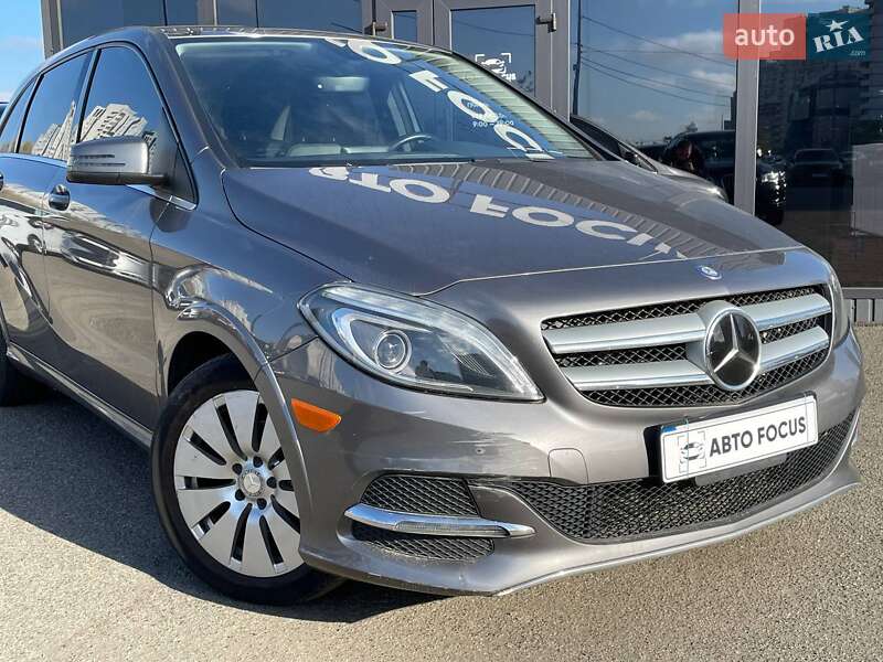 Хэтчбек Mercedes-Benz B-Class 2014 в Киеве