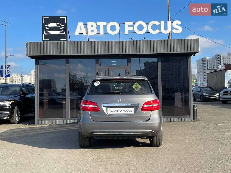 Хэтчбек Mercedes-Benz B-Class 2014 в Киеве