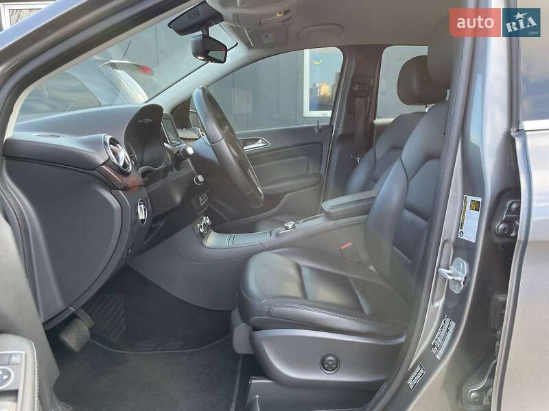 Хэтчбек Mercedes-Benz B-Class 2014 в Киеве