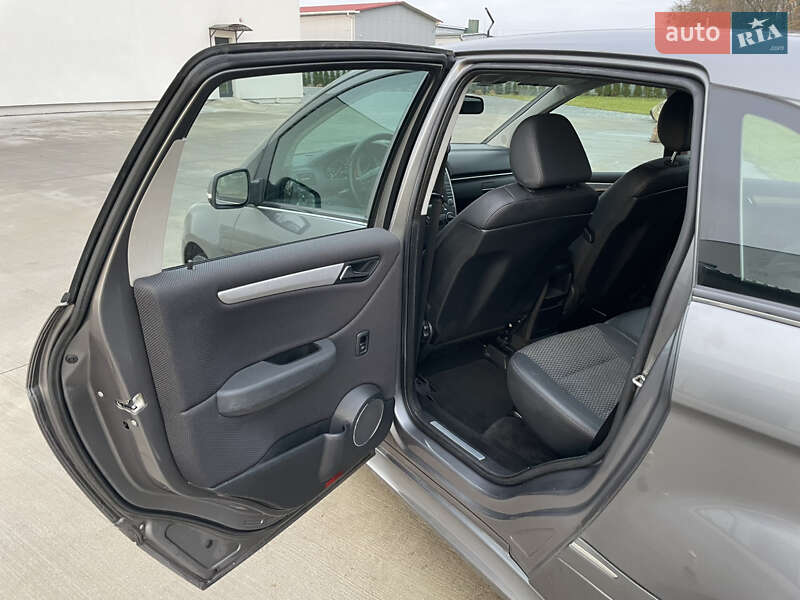 Хэтчбек Mercedes-Benz B-Class 2010 в Луцке