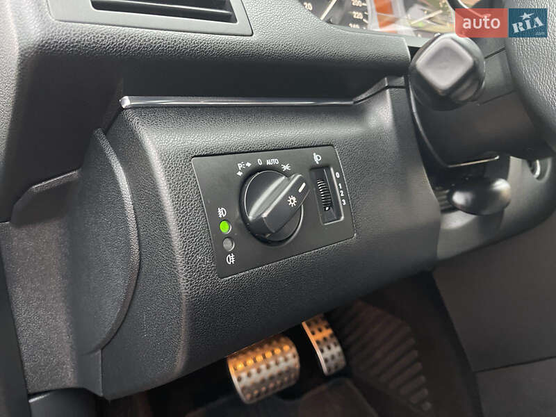 Хетчбек Mercedes-Benz B-Class 2008 в Стрию фото 20 Хетчбек Mercedes-Benz B-Class 2008 в Стрию