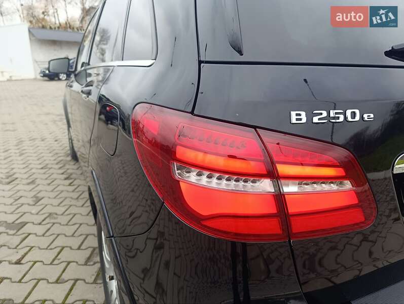 Хетчбек Mercedes-Benz B-Class 2016 в Чернівцях