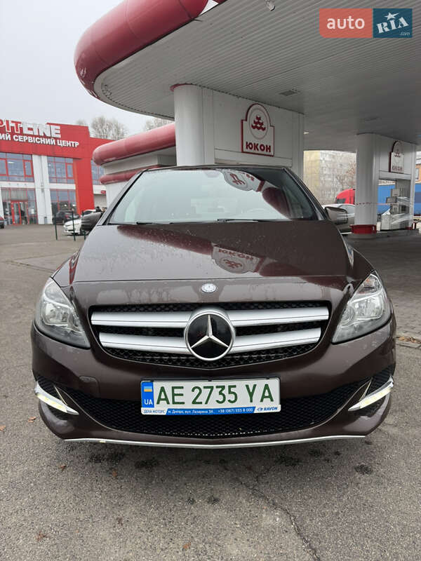 Хетчбек Mercedes-Benz B-Class 2015 в Дніпрі фото 3 Хетчбек Mercedes-Benz B-Class 2015 в Дніпрі