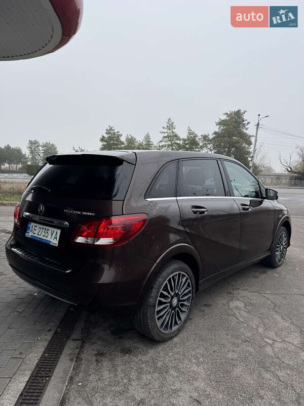 Хетчбек Mercedes-Benz B-Class 2015 в Дніпрі фото 7 Хетчбек Mercedes-Benz B-Class 2015 в Дніпрі