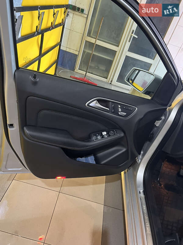 Хетчбек Mercedes-Benz B-Class 2015 в Одесі фото 14 Хетчбек Mercedes-Benz B-Class 2015 в Одесі