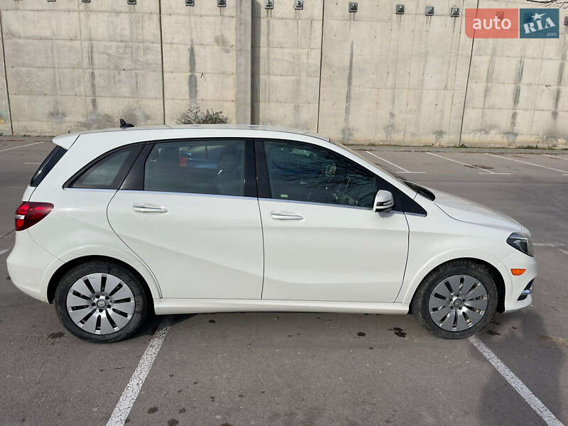 Хетчбек Mercedes-Benz B-Class 2016 в Одесі фото 6 Хетчбек Mercedes-Benz B-Class 2016 в Одесі