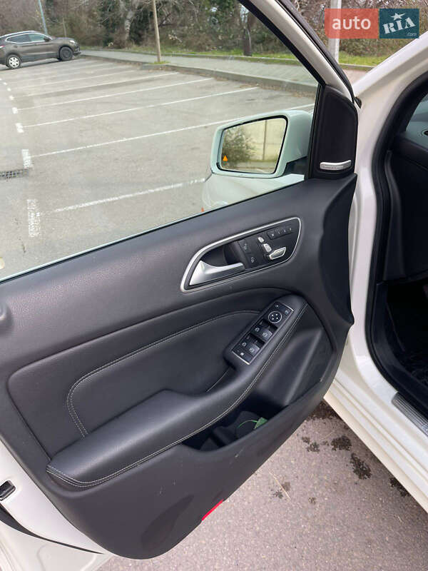 Хетчбек Mercedes-Benz B-Class 2016 в Одесі фото 18 Хетчбек Mercedes-Benz B-Class 2016 в Одесі
