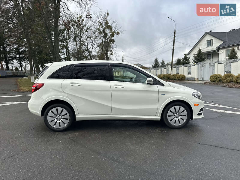 Хэтчбек Mercedes-Benz B-Class 2017 в Виннице