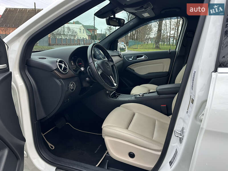 Хэтчбек Mercedes-Benz B-Class 2017 в Виннице