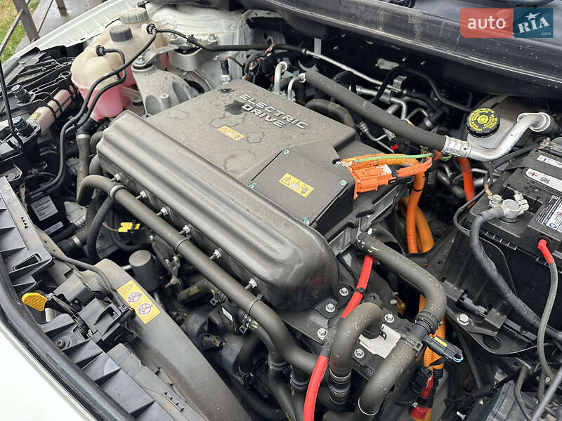 Хэтчбек Mercedes-Benz B-Class 2017 в Виннице