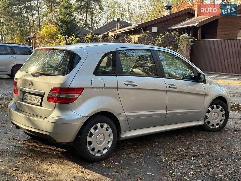 Хетчбек Mercedes-Benz B-Class 2010 в Києві фото 8 Хетчбек Mercedes-Benz B-Class 2010 в Києві