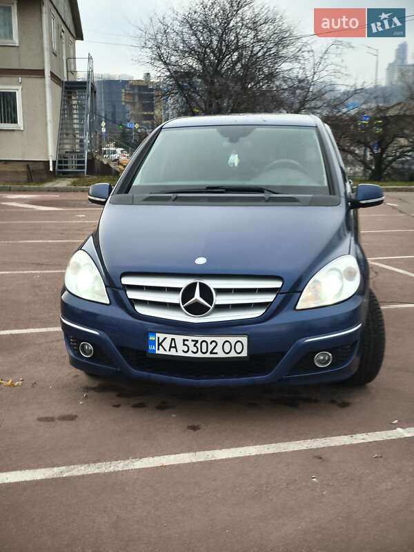 Хетчбек Mercedes-Benz B-Class 2010 в Києві фото 2 Хетчбек Mercedes-Benz B-Class 2010 в Києві