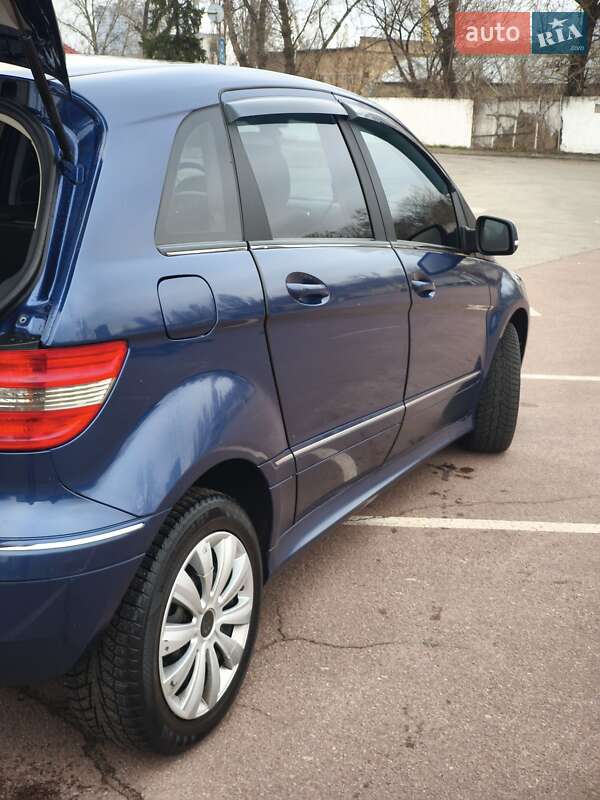 Хетчбек Mercedes-Benz B-Class 2010 в Києві фото 18 Хетчбек Mercedes-Benz B-Class 2010 в Києві