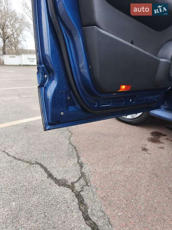 Хетчбек Mercedes-Benz B-Class 2010 в Києві фото 35 Хетчбек Mercedes-Benz B-Class 2010 в Києві