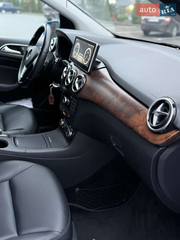 Хэтчбек Mercedes-Benz B-Class 2014 в Виннице