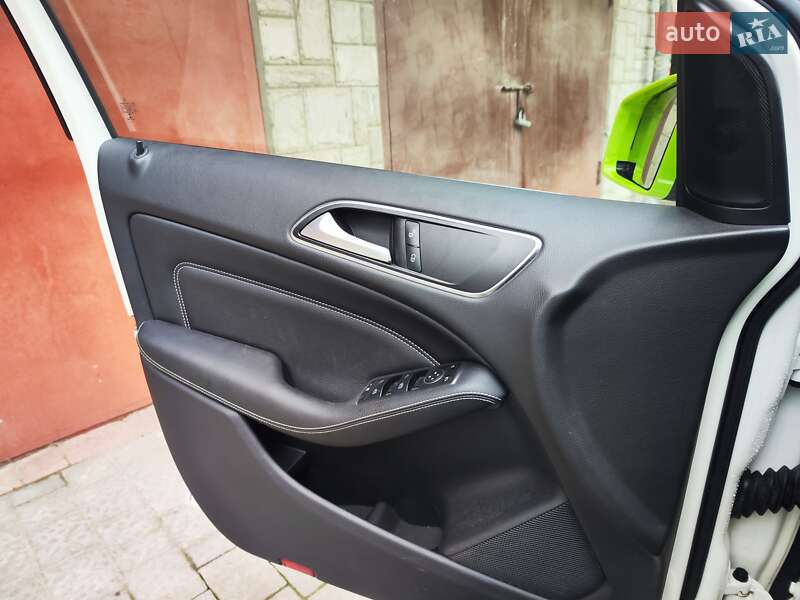 Хетчбек Mercedes-Benz B-Class 2016 в Львові